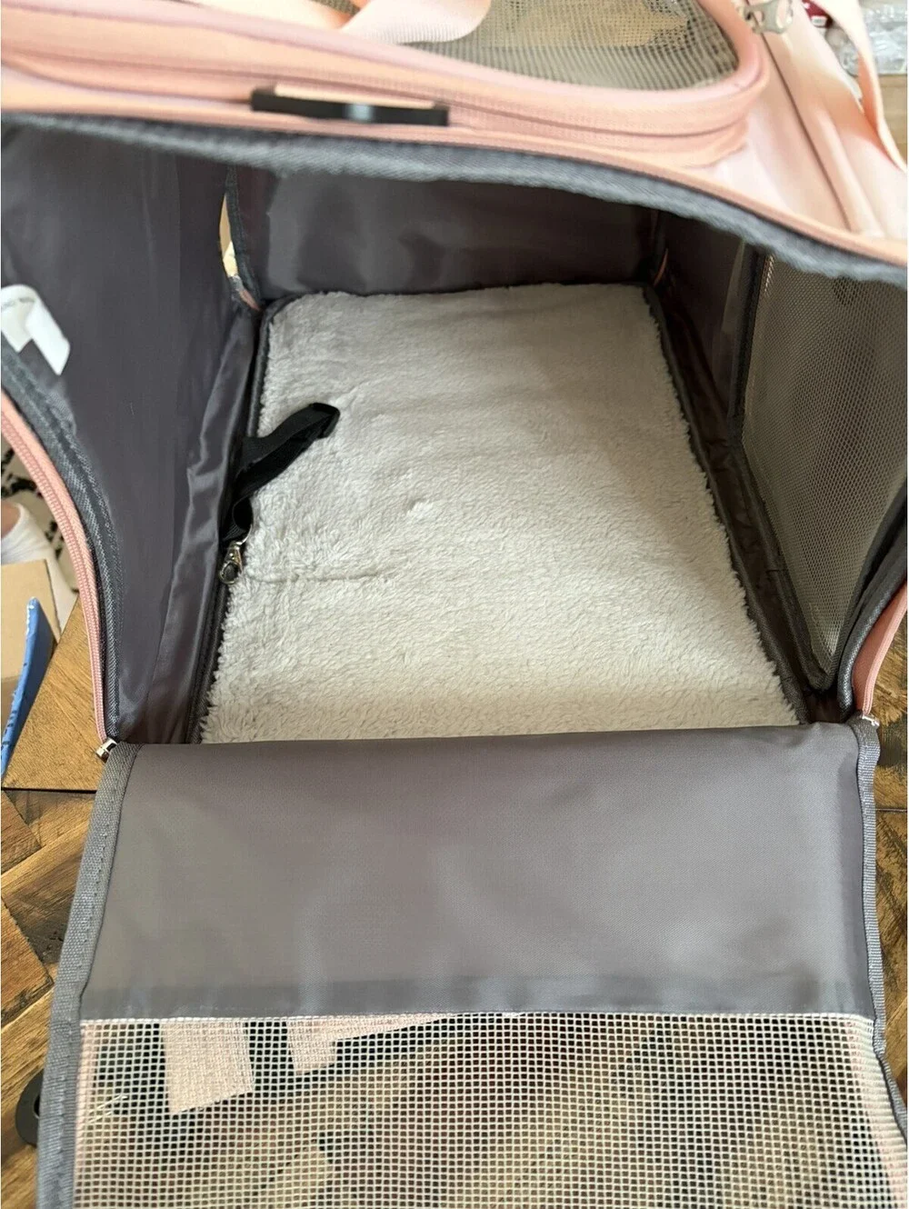 NOBLE DUCK PINK EXPANDABLE AIRLINE APPROVED COLLAPSIBLE PET CARRIER WITH WHEELS